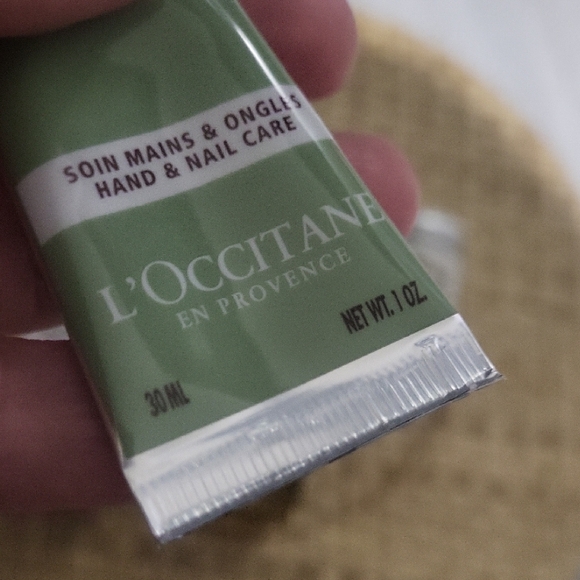 L'OCCITANE Almond Shower Oil Trio - Green - Picture 4 of 6